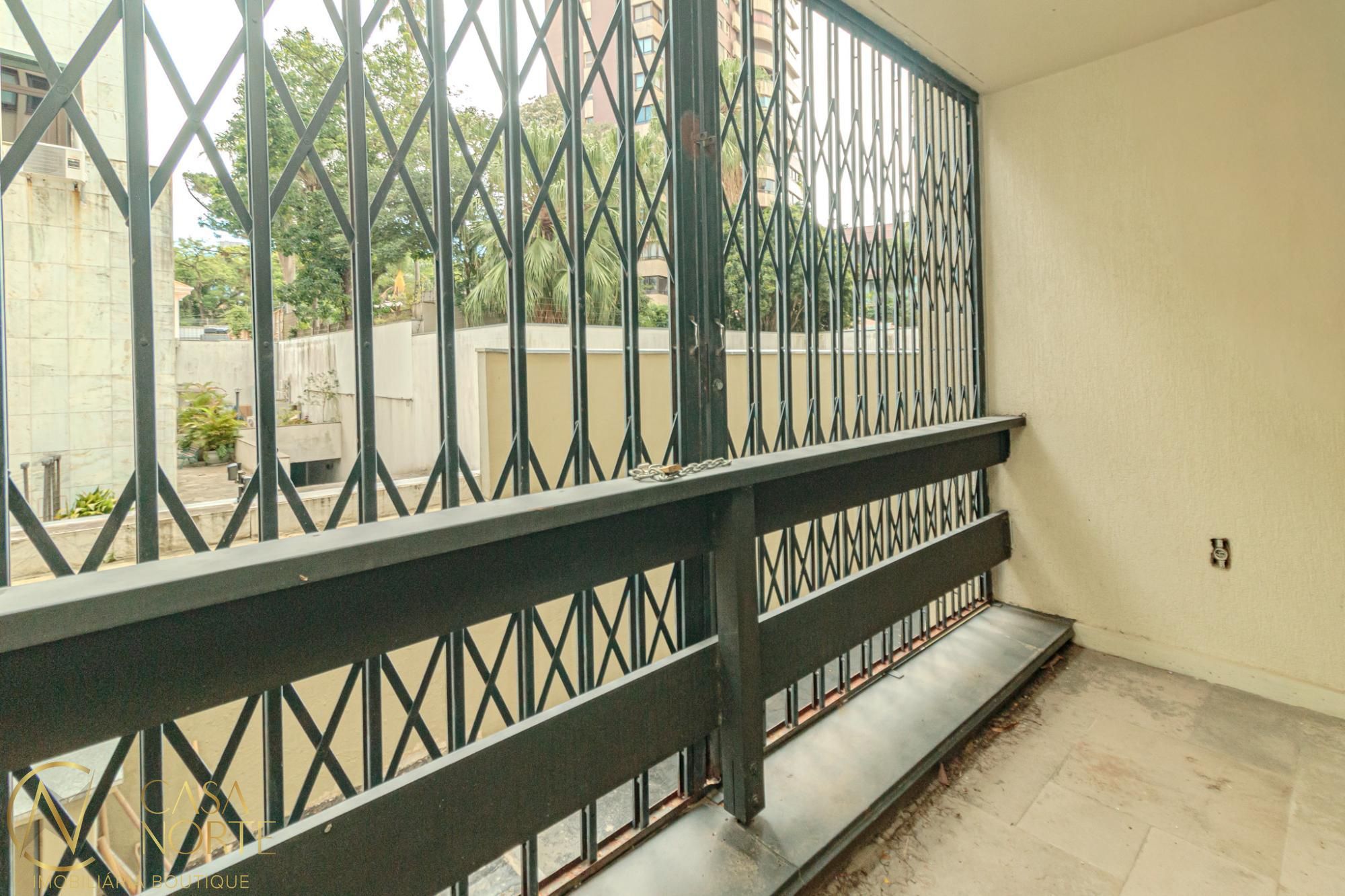 Apartamento à venda com 3 quartos, 135m², 1 suíte, 1 vaga, Rua Hilário Ribeiro no bairro Moinhos de Vento em Porto Alegre