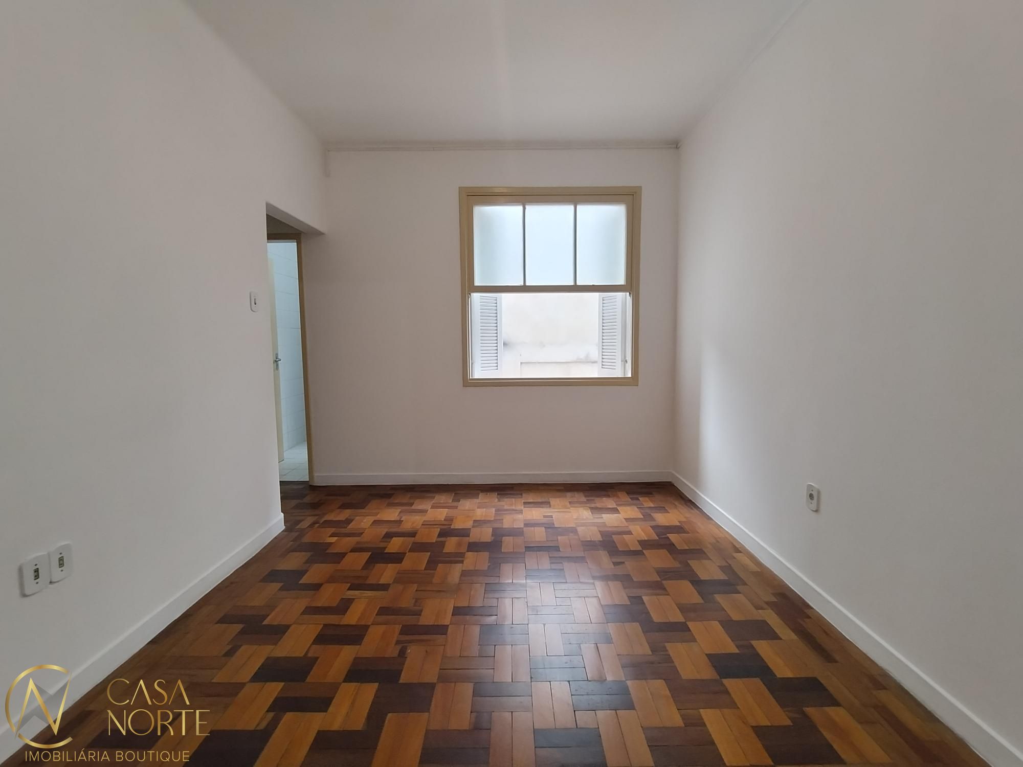 Apartamento à venda com 2 quartos, 61m², Avenida Mariland no bairro São João em Porto Alegre