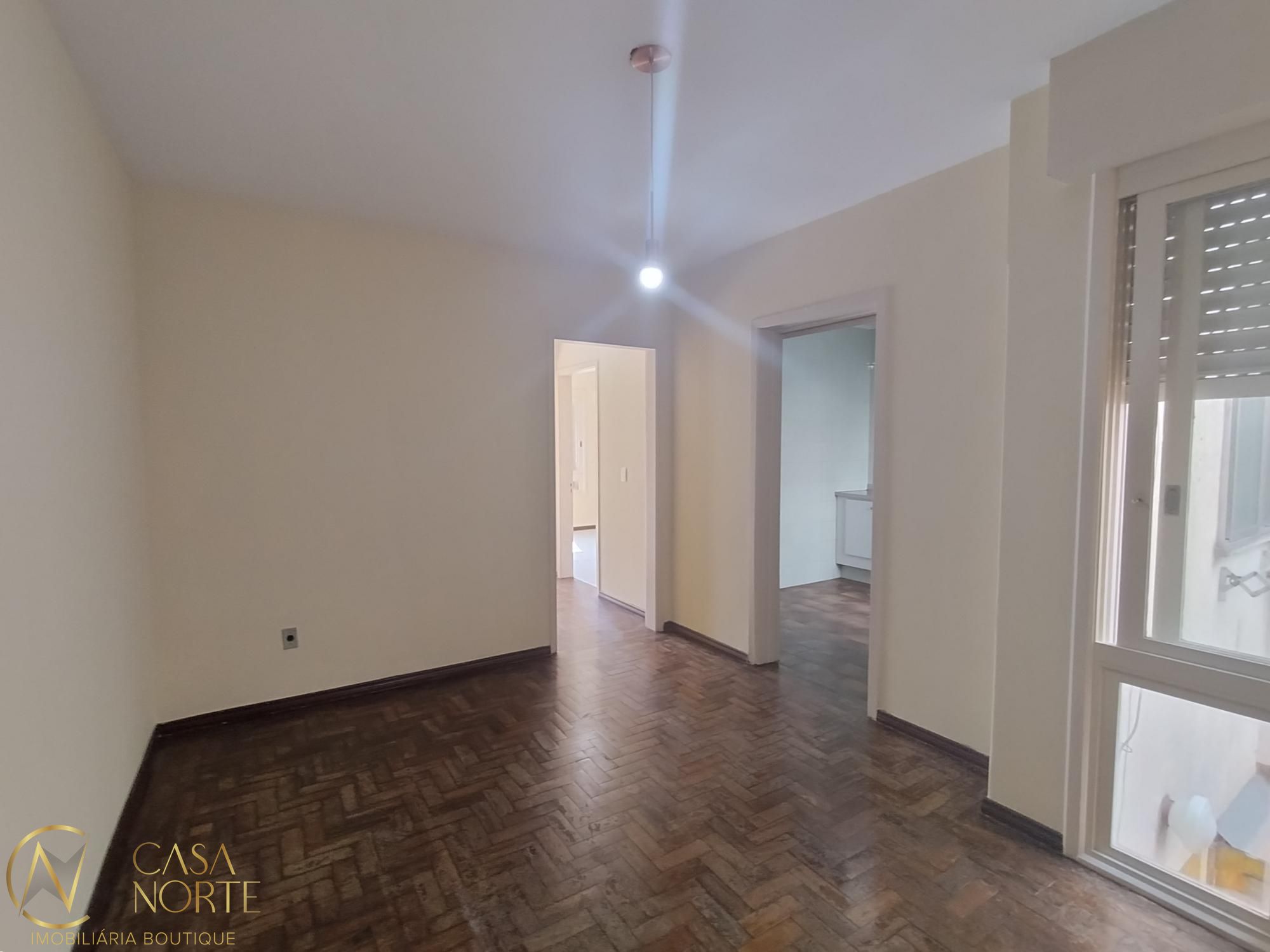 Apartamento à venda com 2 quartos, 70m², Avenida Mariland no bairro São João em Porto Alegre