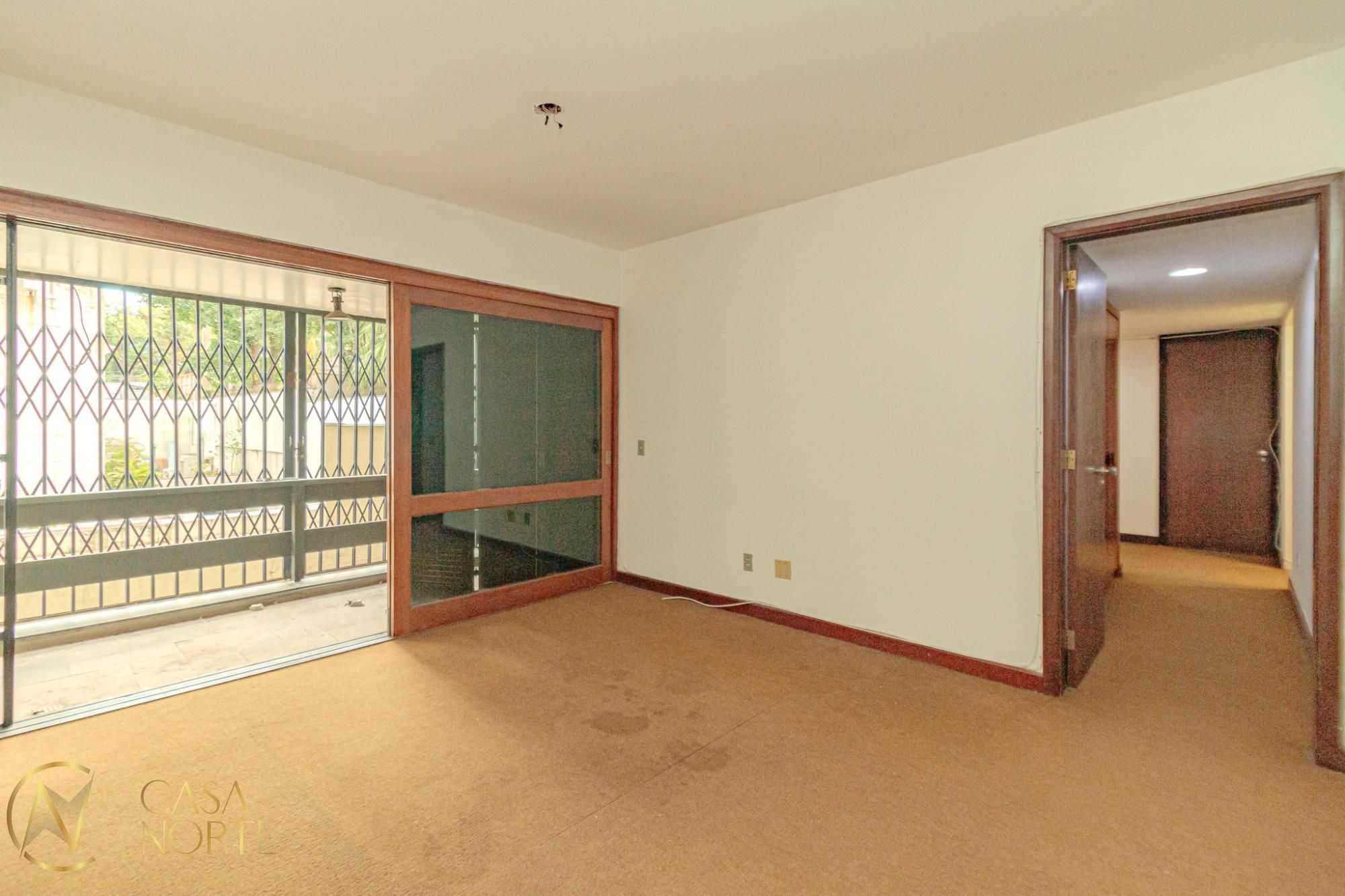 Apartamento à venda com 3 quartos, 135m², 1 suíte, 1 vaga, Rua Hilário Ribeiro no bairro Moinhos de Vento em Porto Alegre