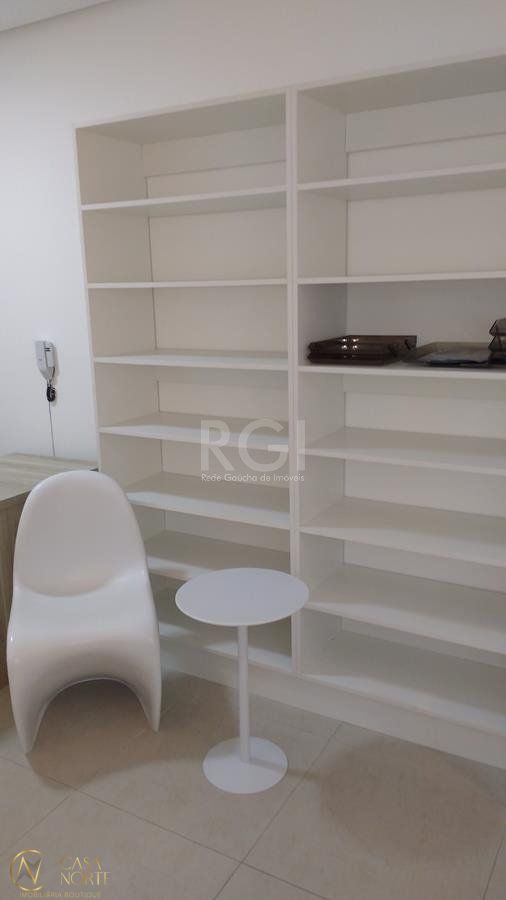 Sala Comercial à venda , 24m², Avenida Assis Brasil no bairro Passo da Areia em Porto Alegre