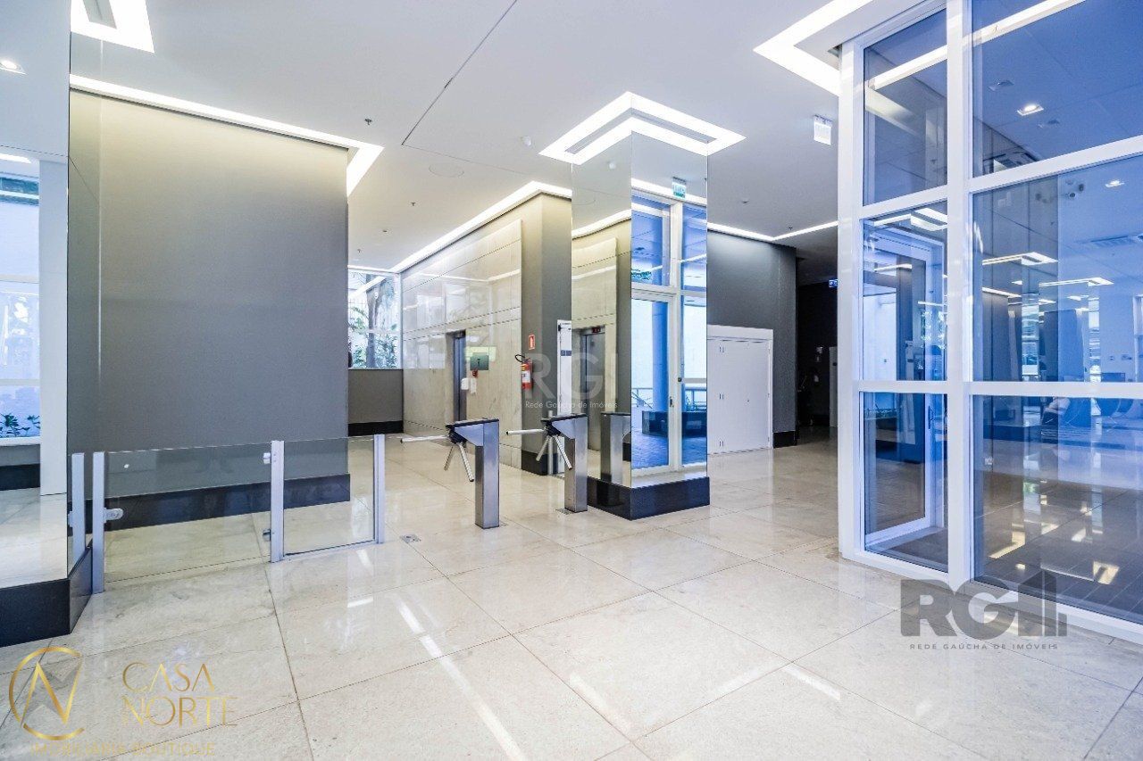 Sala Comercial à venda , 40m², 1 vaga, Rua Anita Garibaldi no bairro Mont Serrat em Porto Alegre
