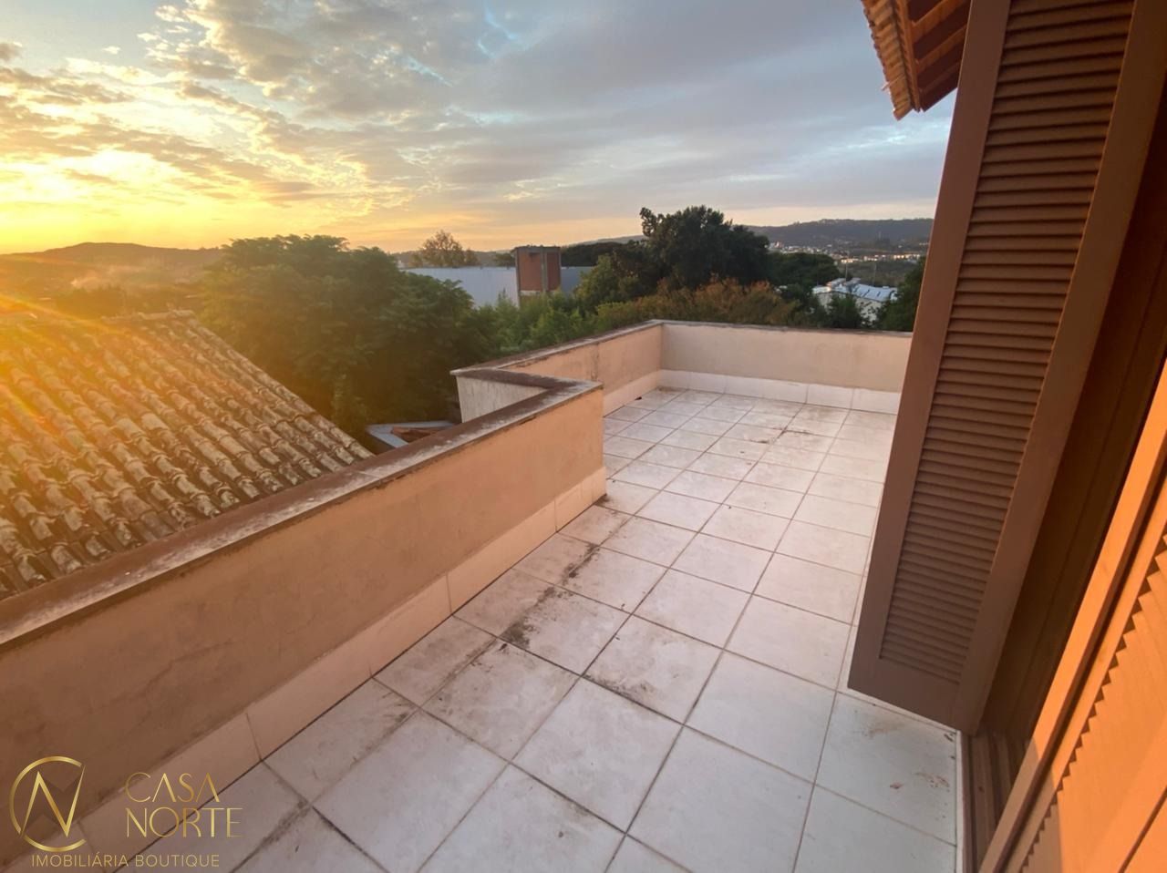Casa de Condomínio à venda com 3 quartos, 1200m², 1 suíte, 2 vagas, Rua Morro Alto no bairro Ipanema em Porto Alegre