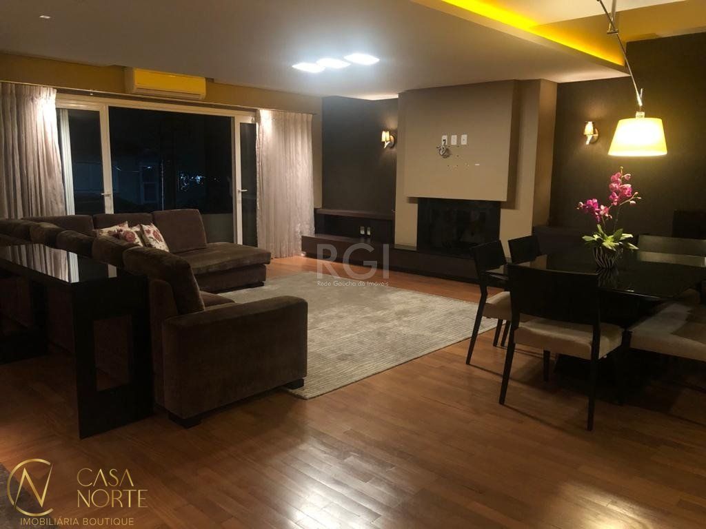 Casa de Condomínio à venda com 3 quartos, 405m², 3 suítes, 4 vagas, Rua Tocantins no bairro Agronomia em Porto Alegre