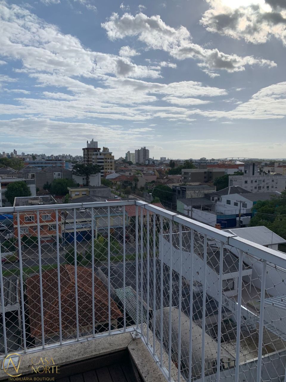 Cobertura à venda com 3 quartos, 148m², 1 suíte, 1 vaga, Rua Brito Peixoto no bairro Passo da Areia em Porto Alegre