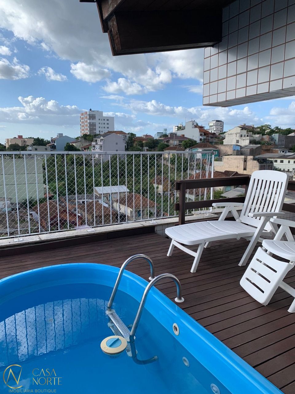 Cobertura à venda com 3 quartos, 148m², 1 suíte, 1 vaga, Rua Brito Peixoto no bairro Passo da Areia em Porto Alegre