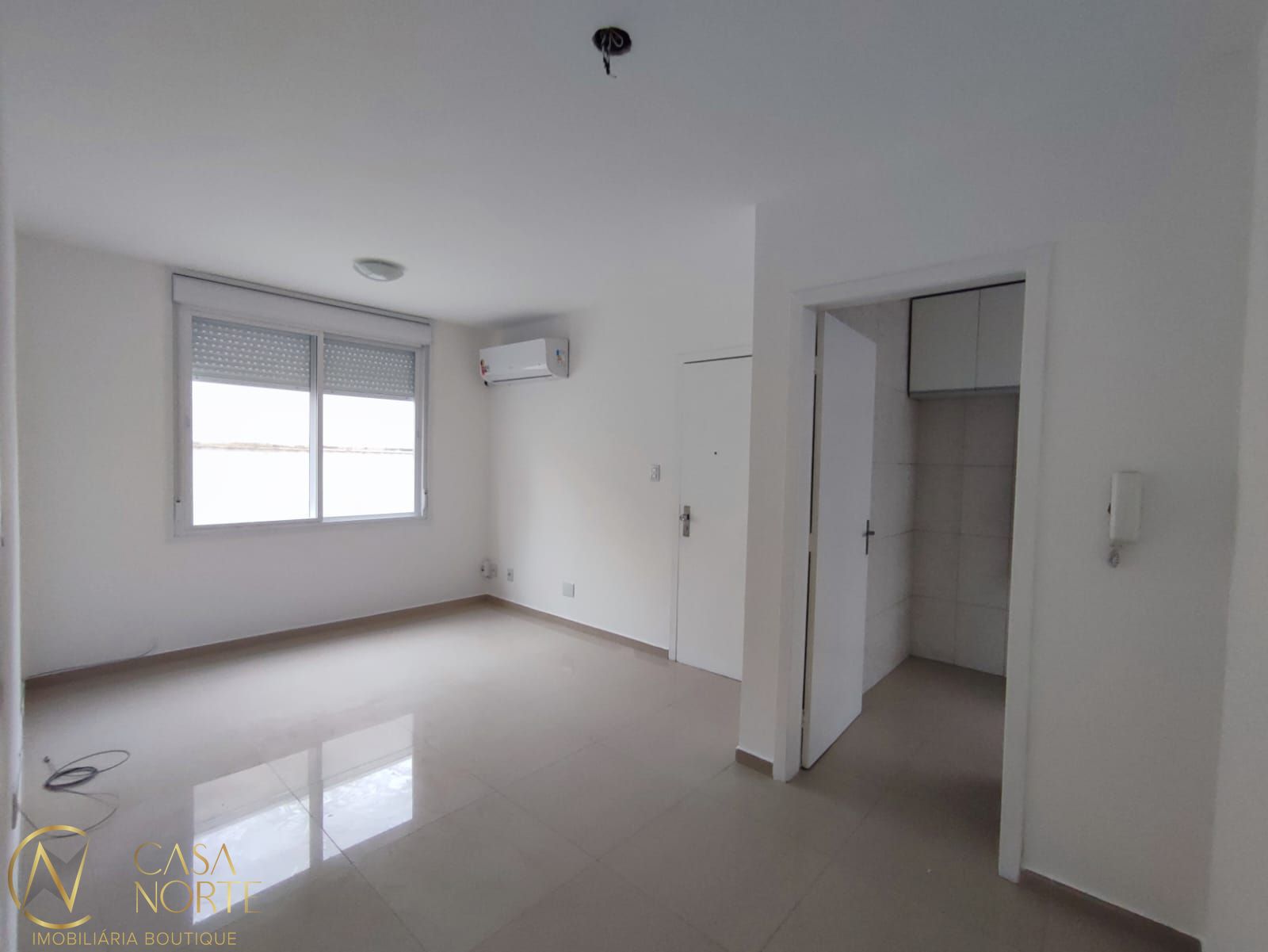 Apartamento à venda com 1 quarto, 44m², 1 vaga, Avenida Cristóvão Colombo no bairro Floresta em Porto Alegre