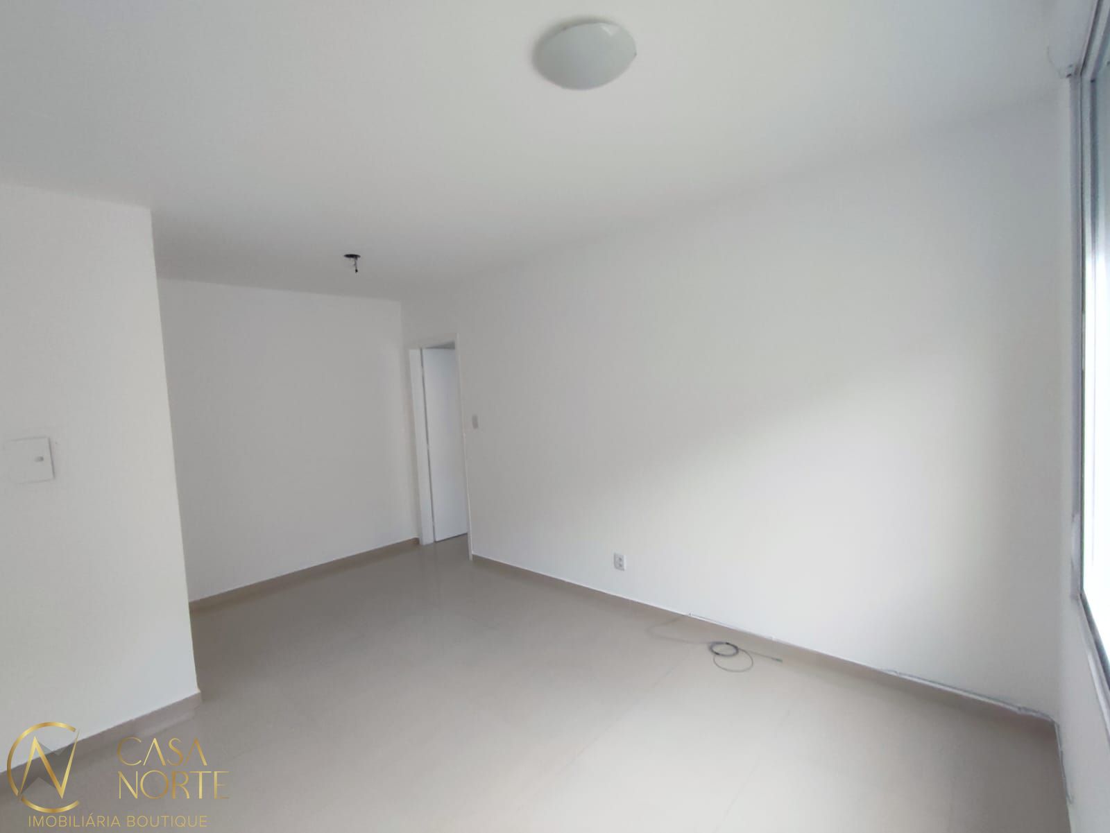 Apartamento à venda com 1 quarto, 44m², 1 vaga, Avenida Cristóvão Colombo no bairro Floresta em Porto Alegre