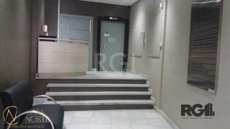 Sala Comercial à venda , 35m², Avenida Cristóvão Colombo no bairro Moinhos de Vento em Porto Alegre