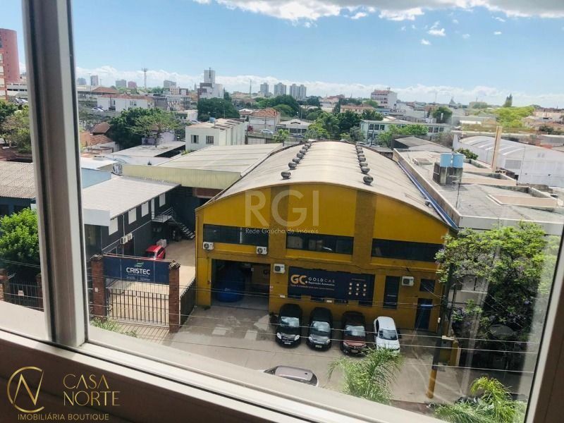 Apartamento à venda com 3 quartos, 72m², 1 suíte, 2 vagas, Rua Augusto Severo no bairro São João em Porto Alegre
