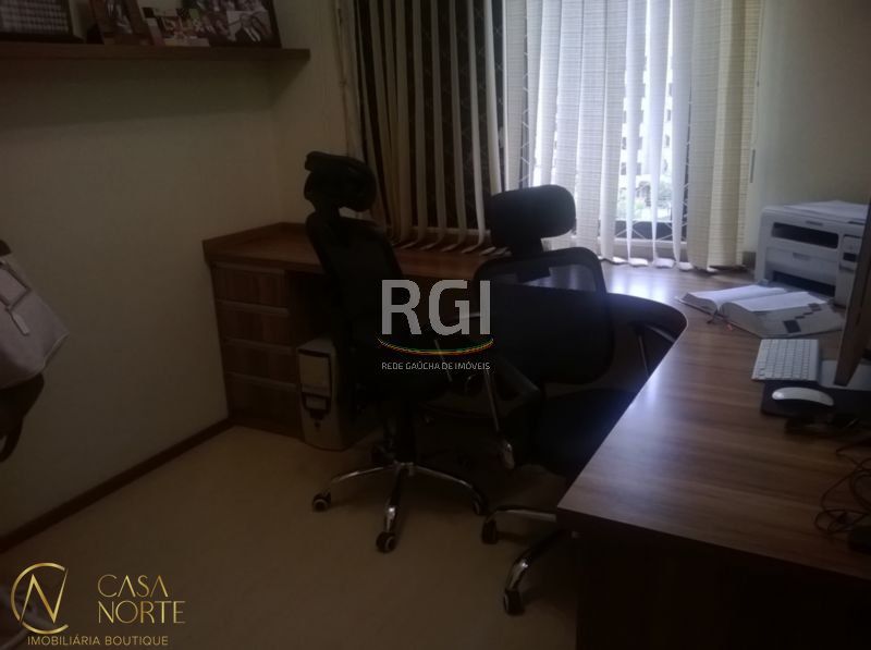 Apartamento à venda com 3 quartos, 68m², 1 vaga, Avenida General Raphael Zippin no bairro Sarandi em Porto Alegre