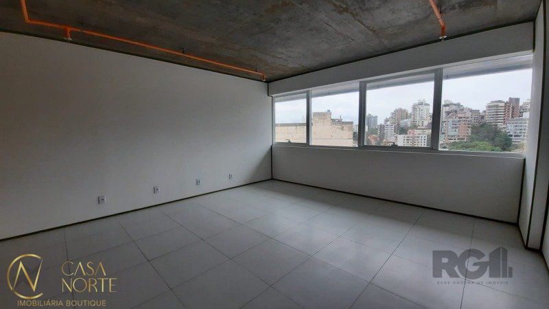 Sala Comercial à venda , 38m², 1 vaga, Rua Ramiro Barcelos no bairro Floresta em Porto Alegre