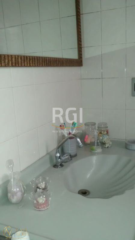 Apartamento à venda com 2 quartos, 75m², Rua General Neto no bairro Floresta em Porto Alegre