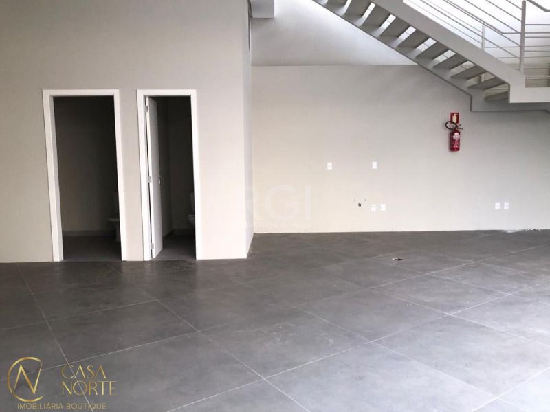 Loja à venda , 165m², 4 vagas, Avenida Neusa Goulart Brizola no bairro Petrópolis em Porto Alegre
