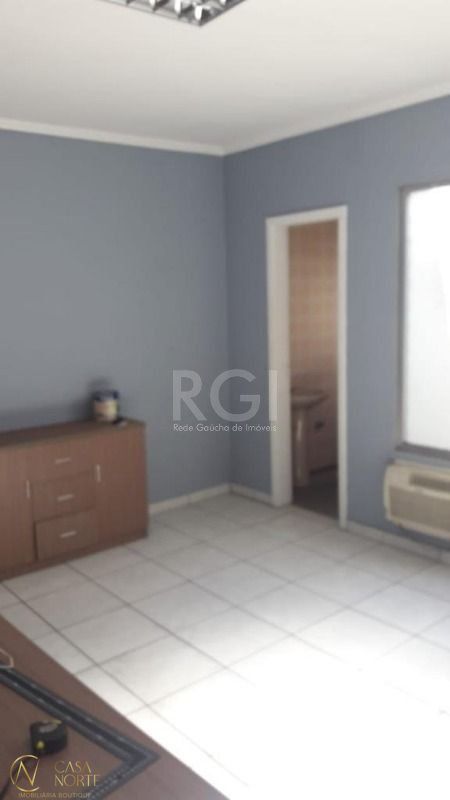 Sala Comercial à venda , 25m², 1 vaga, Avenida João Wallig no bairro Passo da Areia em Porto Alegre