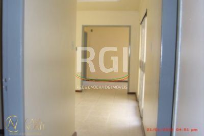 Casa à venda com 3 quartos, 180m², 1 suíte, 3 vagas, Rua Angelo Barcelos no bairro Vila João Pessoa em Porto Alegre