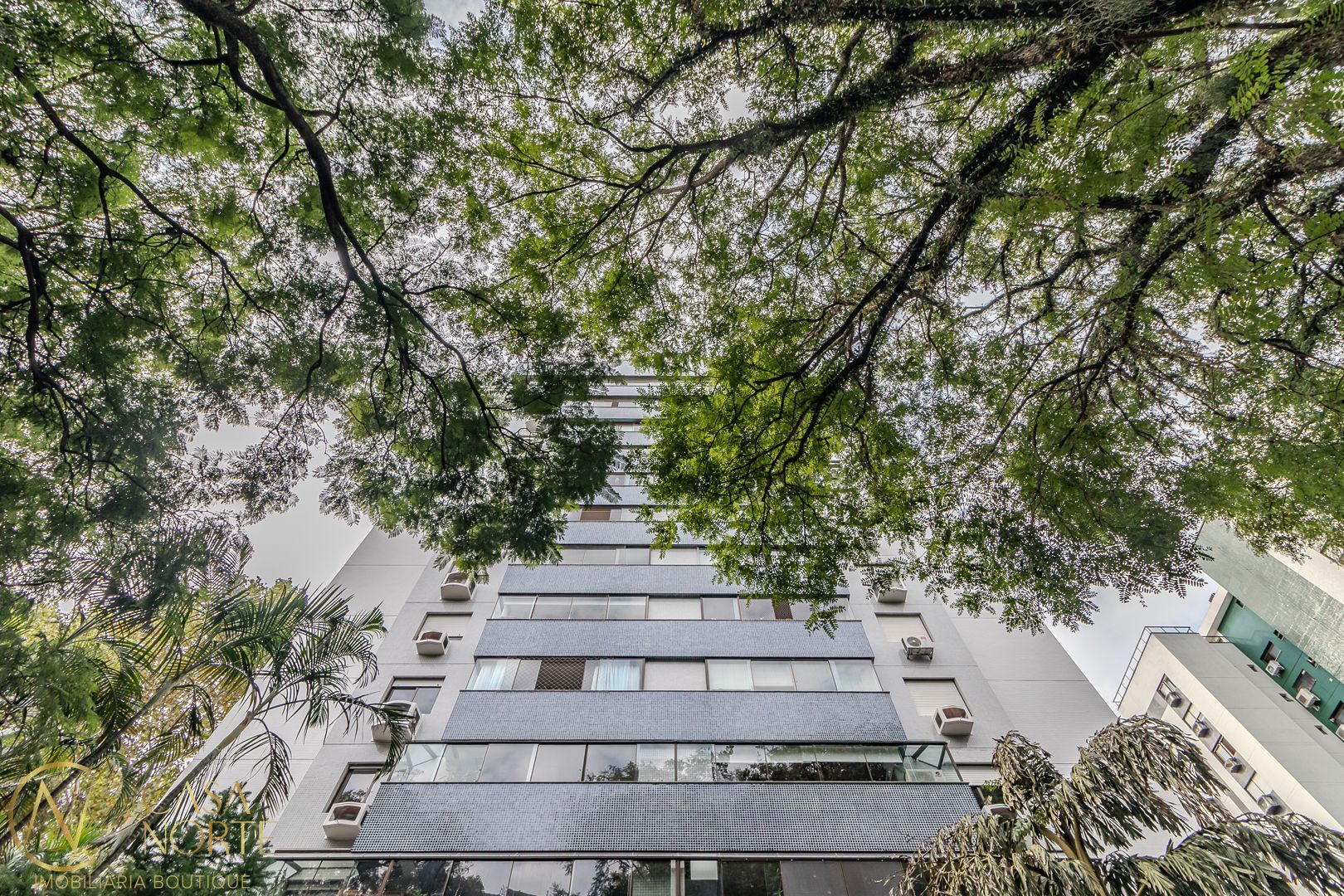 Cobertura à venda com 3 quartos, 259m², 1 suíte, 2 vagas, Rua Marquês do Pombal no bairro Moinhos de Vento em Porto Alegre