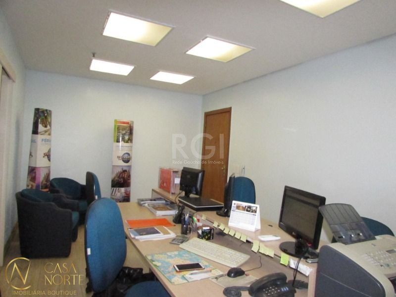 Sala Comercial à venda , 40m², 1 vaga, Avenida Cristóvão Colombo no bairro São João em Porto Alegre