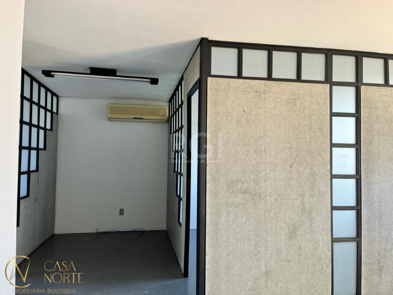 Sala Comercial à venda , 98m², Avenida Pernambuco no bairro Floresta em Porto Alegre