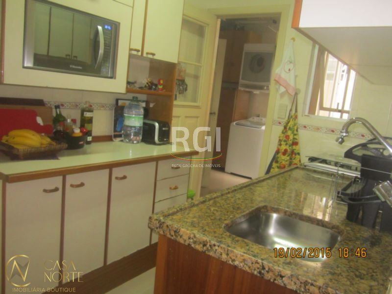 Apartamento à venda com 3 quartos, 110m², 1 suíte, Rua Marques do Pombal no bairro Auxiliadora em Porto Alegre