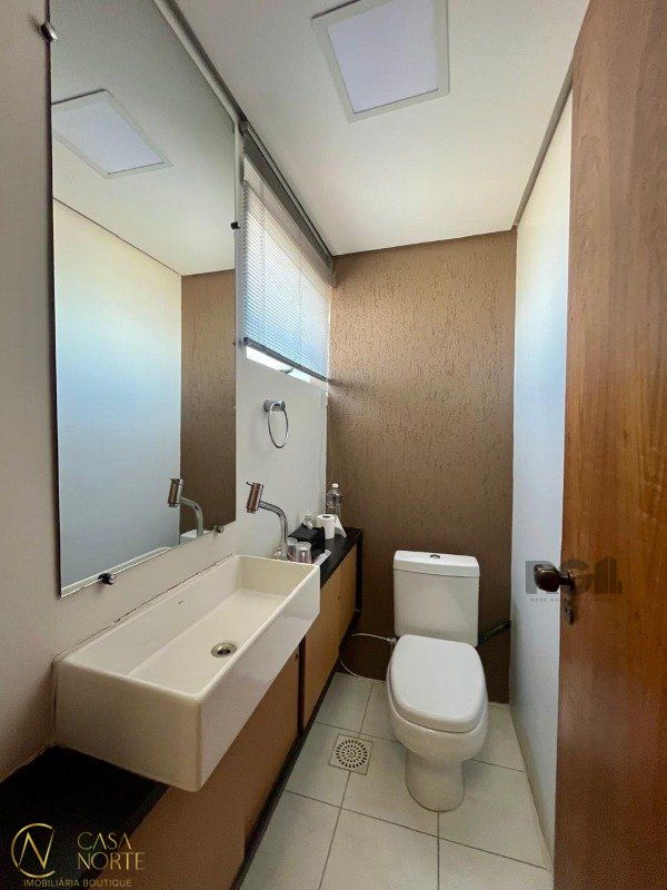 Sala Comercial à venda , 58m², 2 vagas, Avenida Protásio Alves no bairro Petrópolis em Porto Alegre