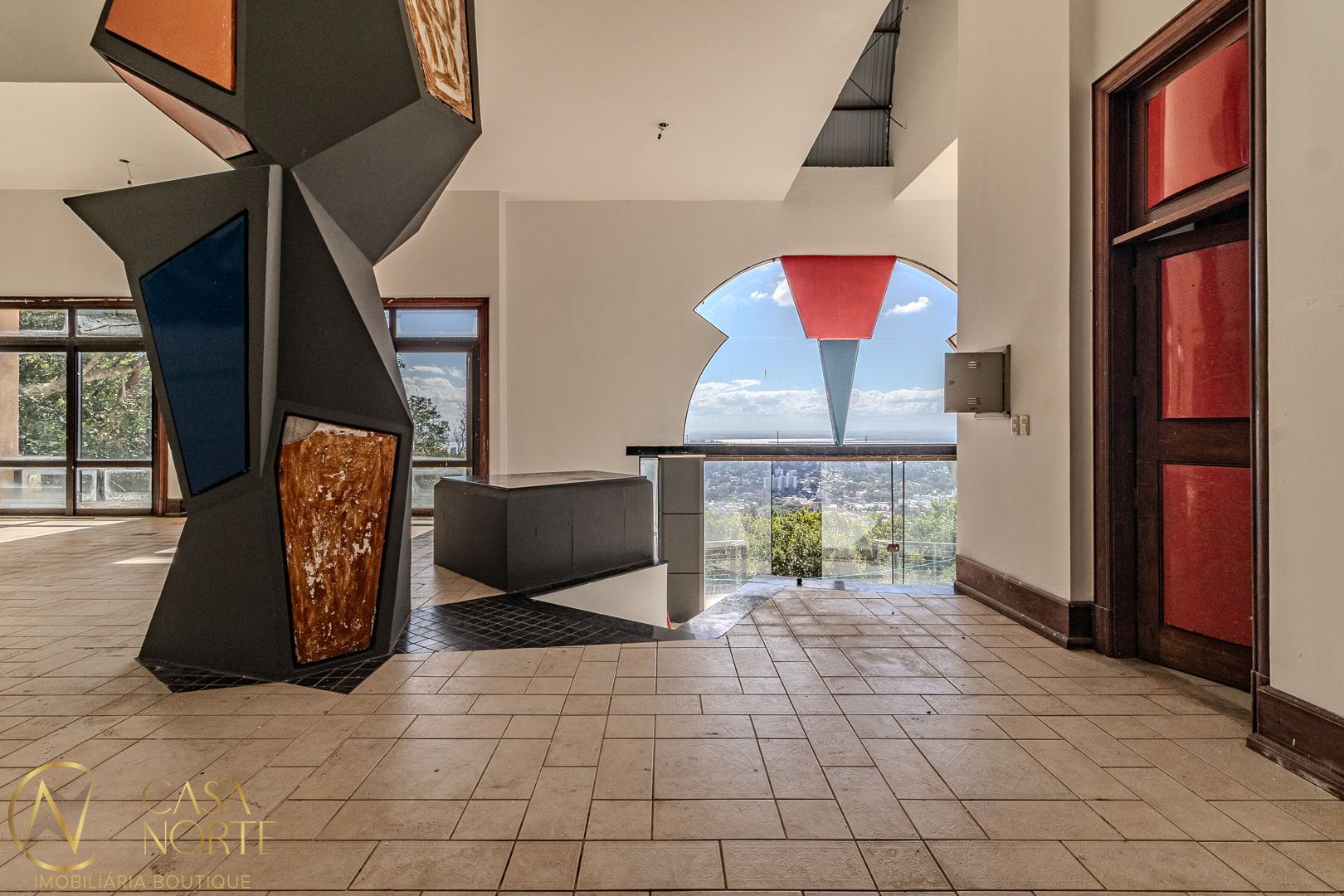 Casa à venda com 5 quartos, 1000m², 5 suítes, 8 vagas, Rua Fernando Osorio no bairro Teresópolis em Porto Alegre