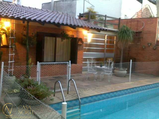 Casa à venda com 3 quartos, 350m², 1 suíte, 2 vagas, Avenida São Pedro no bairro São João em Porto Alegre
