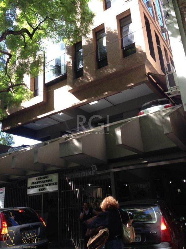 Sala Comercial à venda , 126m², 1 vaga, Rua Ramiro Barcelos no bairro Independência em Porto Alegre
