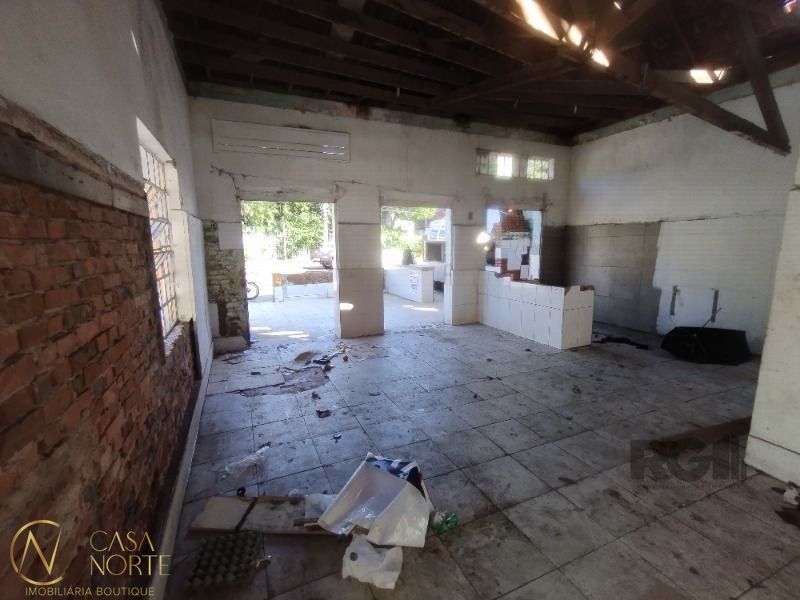 Terreno à venda , 300m², Avenida do Forte no bairro Vila Ipiranga em Porto Alegre