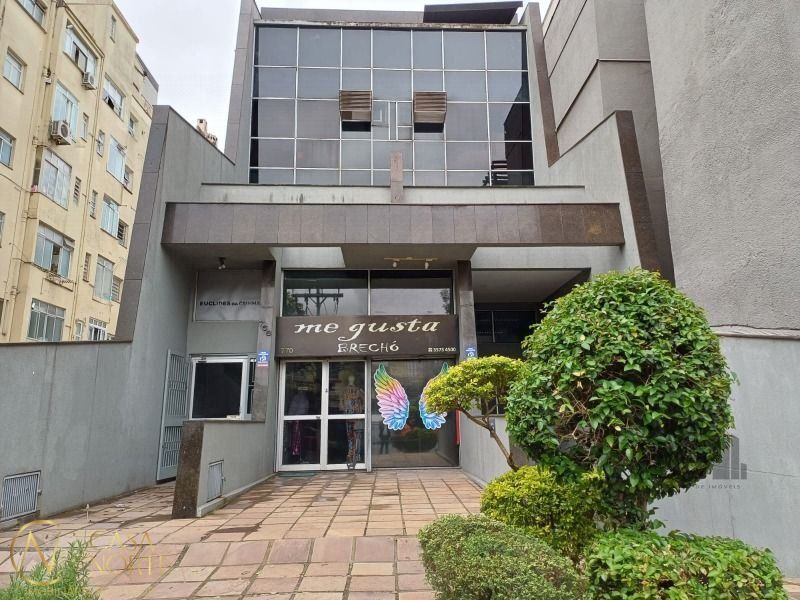 Sala Comercial à venda , 108m², 1 vaga, Rua Felix da Cunha no bairro Floresta em Porto Alegre