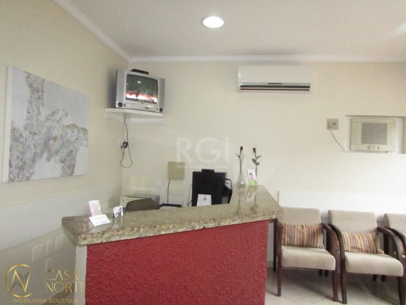 Casa Comercial à venda , 210m², Rua Luzitana no bairro Higienópolis em Porto Alegre