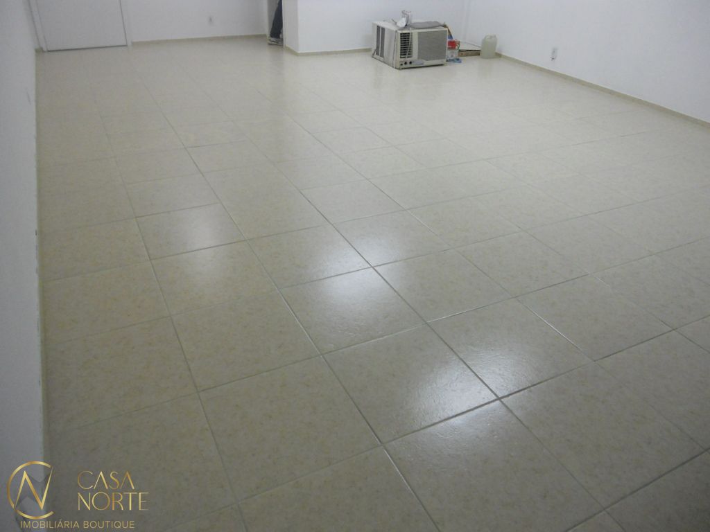 Sala Comercial à venda com 1 quarto, 45m², 1 vaga, Avenida Cristóvão Colombo no bairro Floresta em Porto Alegre
