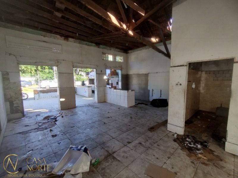 Terreno à venda , 300m², Avenida do Forte no bairro Vila Ipiranga em Porto Alegre