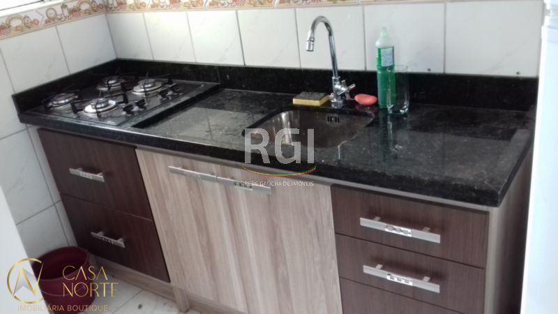 Apartamento à venda com 2 quartos, 38m², Rua Vinte e Seis de Marco no bairro Mário Quintana em Porto Alegre