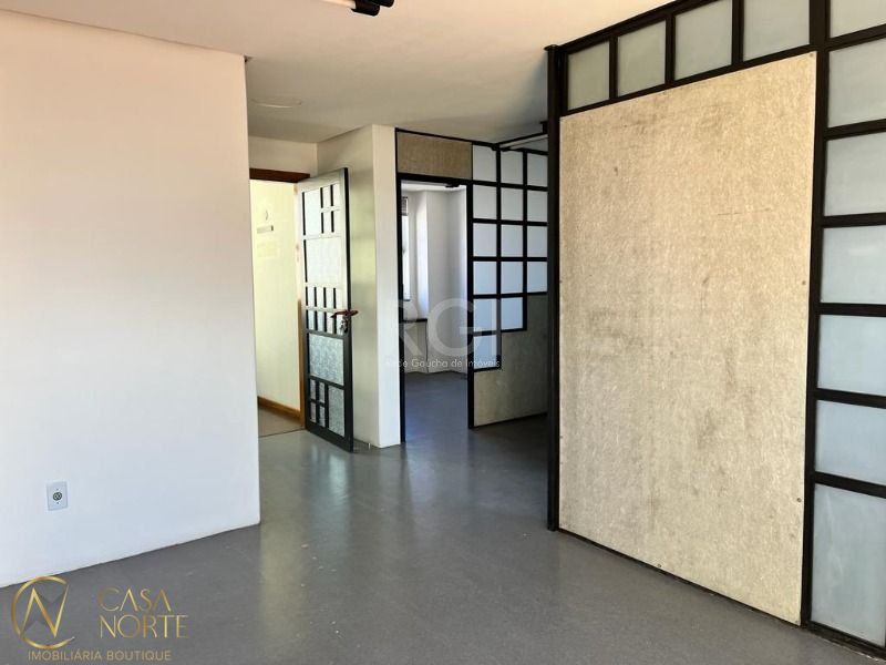 Sala Comercial à venda , 98m², Avenida Pernambuco no bairro Floresta em Porto Alegre