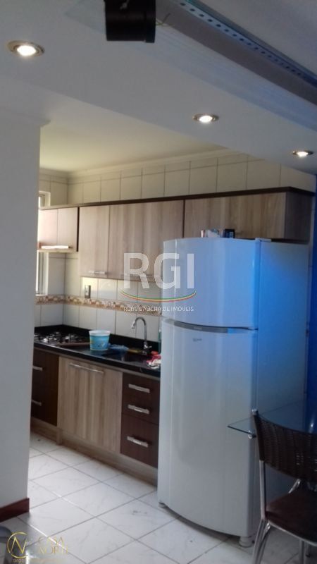 Apartamento à venda com 2 quartos, 38m², Rua Vinte e Seis de Marco no bairro Mário Quintana em Porto Alegre