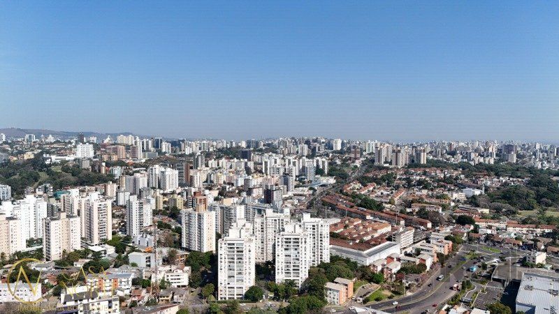 Terreno à venda , 349m², Avenida Grecia no bairro Passo da Areia em Porto Alegre
