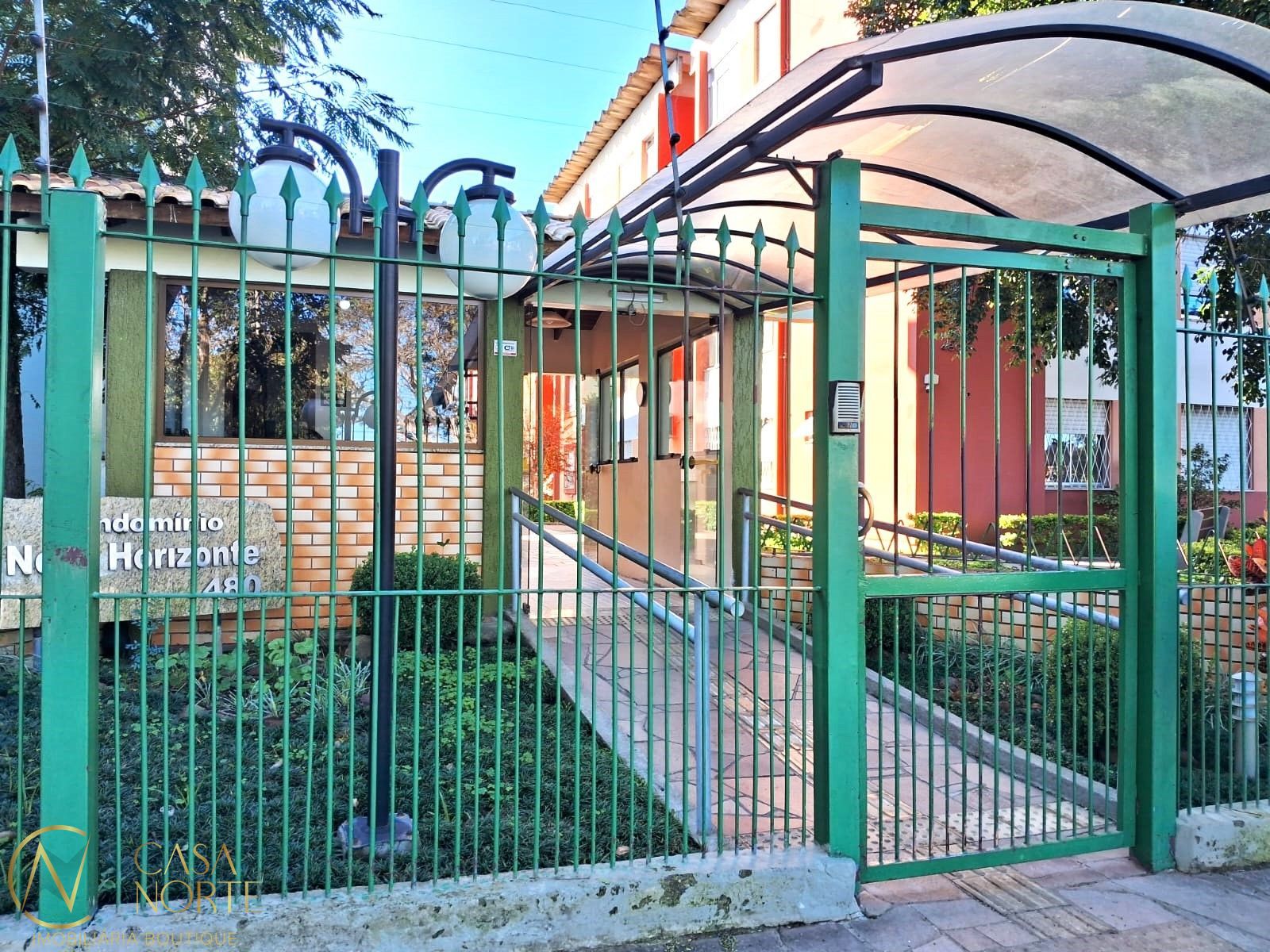 Apartamento à venda com 2 quartos, 52m², 1 vaga, Rua Jóia no bairro Vila Nova em Porto Alegre
