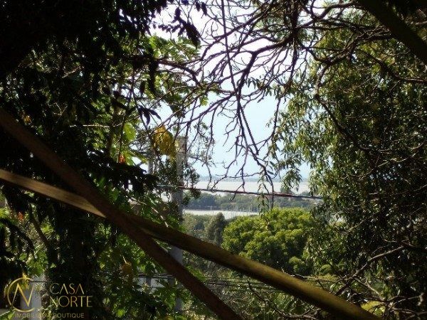 Terreno à venda  com 232m², Rua Simao Bolivar no bairro Vila Conceição em Porto Alegre