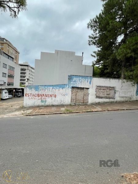 Terreno à venda  com 603m², Rua Silveiro no bairro Menino Deus em Porto Alegre