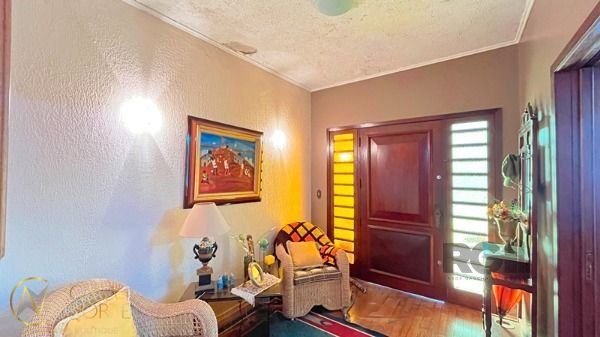 Casa à venda com 5 quartos, 320m², 3 suítes, 8 vagas, Rua Manoel Leao no bairro Ipanema em Porto Alegre