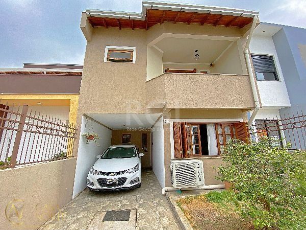 Casa à venda com 3 quartos, 150m², 2 suítes, 2 vagas, Rua Manoel Braga Gastal no bairro Hípica em Porto Alegre