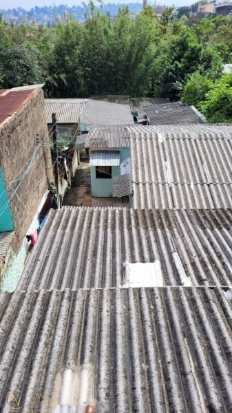 Casa à venda com 3 quartos, 110m², 2 vagas, Rua Caldre e Fiao no bairro Santo Antônio em Porto Alegre