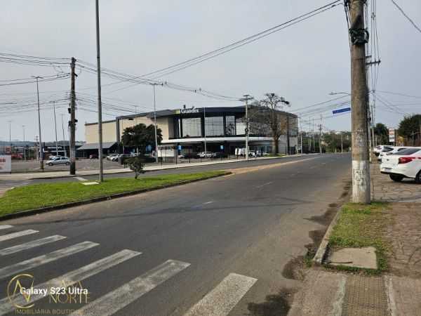Casa à venda com 3 quartos, 300m², Avenida da Serraria no bairro Espírito Santo em Porto Alegre