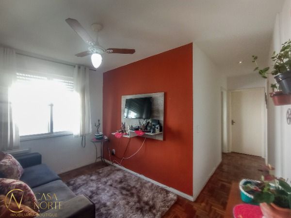 Apartamento à venda com 2 quartos, 46m², 1 vaga, Rua Coronel Massot no bairro Cristal em Porto Alegre