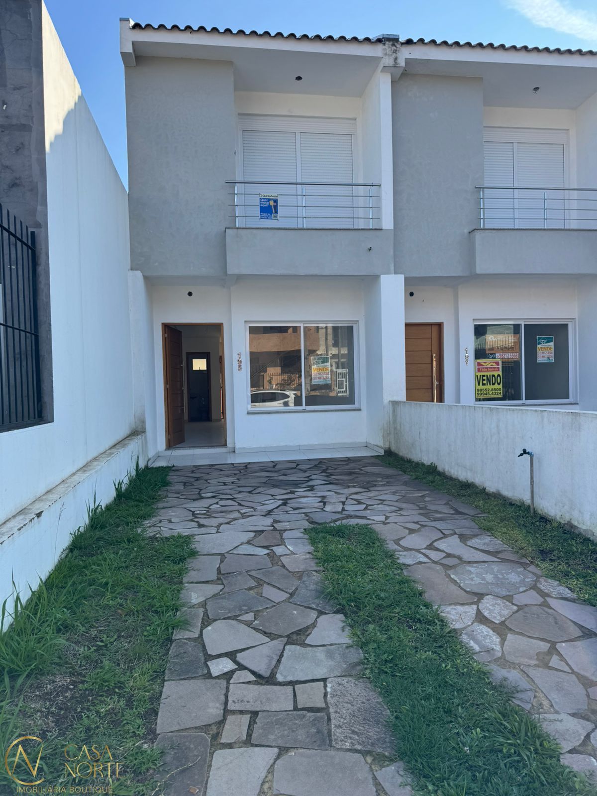 Casa à venda com 3 quartos, 126m², 3 suítes, 2 vagas, Rua Itacyr Rossi no bairro Guarujá em Porto Alegre