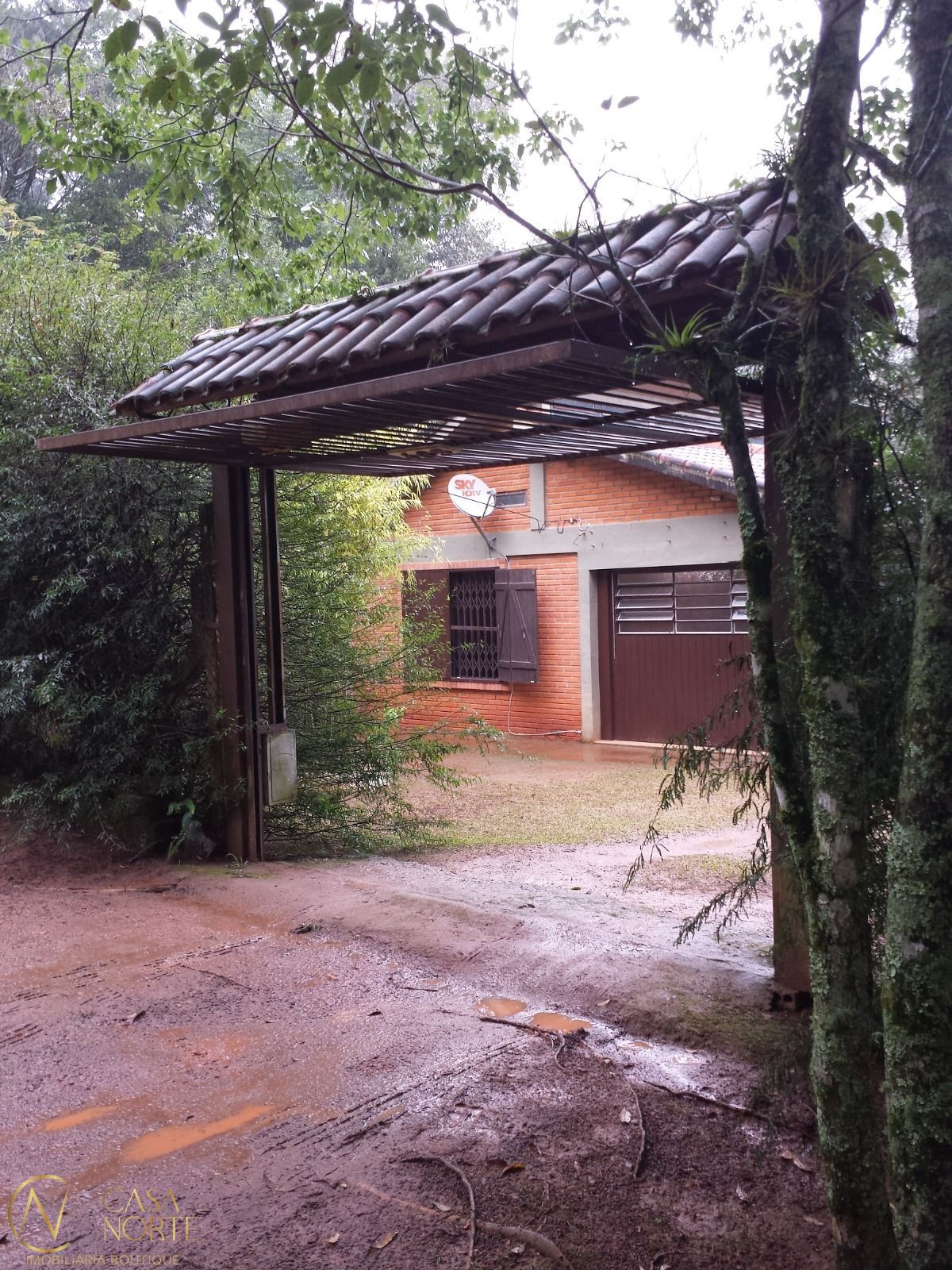 Casa à venda com 1 quarto, 100m², 1 vaga, Estrada Júlio Antônio Pereira no bairro Hípica em Porto Alegre