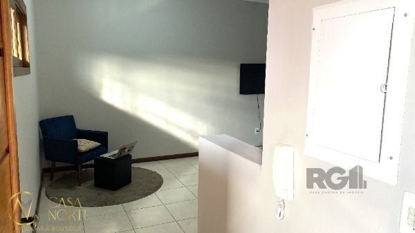 Apartamento à venda com 2 quartos, 65m², Avenida Edgar Pires de Castro no bairro Hípica em Porto Alegre