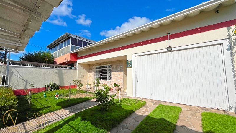 Casa à venda com 3 quartos, 145m², 1 suíte, 2 vagas, Rua Otelo Rosa no bairro Ipanema em Porto Alegre