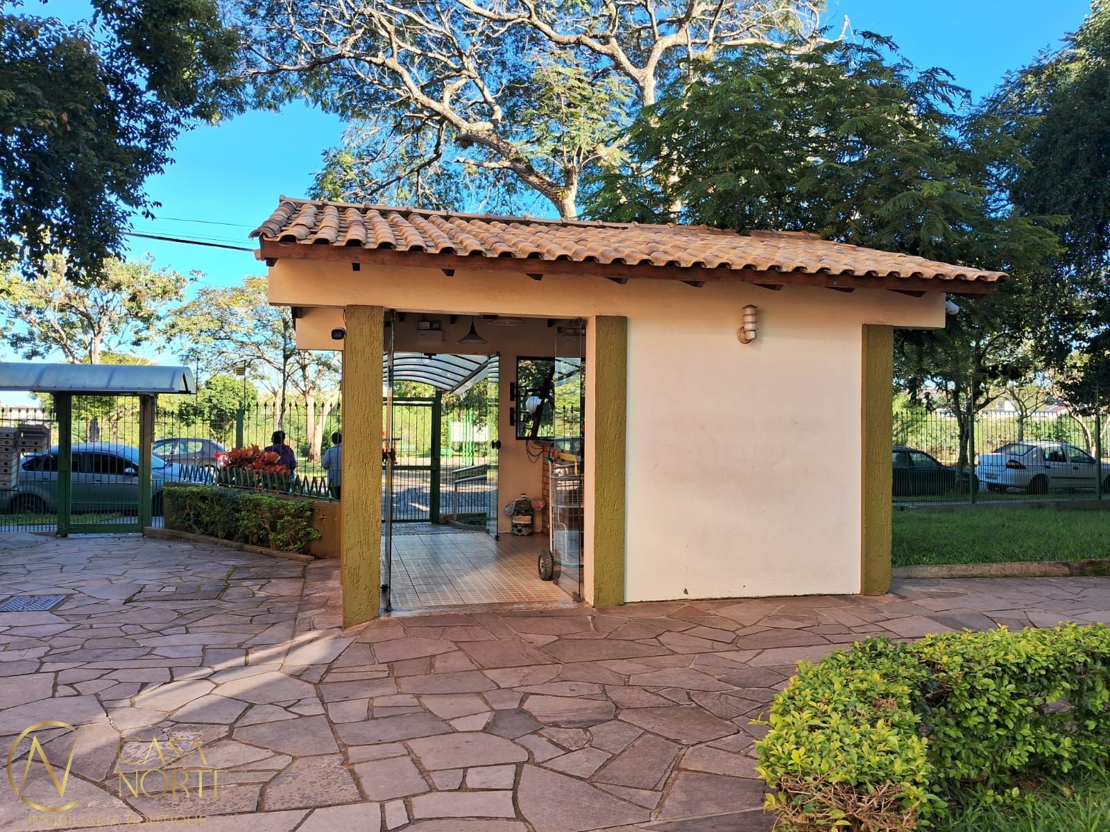 Apartamento à venda com 2 quartos, 52m², 1 vaga, Rua Jóia no bairro Vila Nova em Porto Alegre